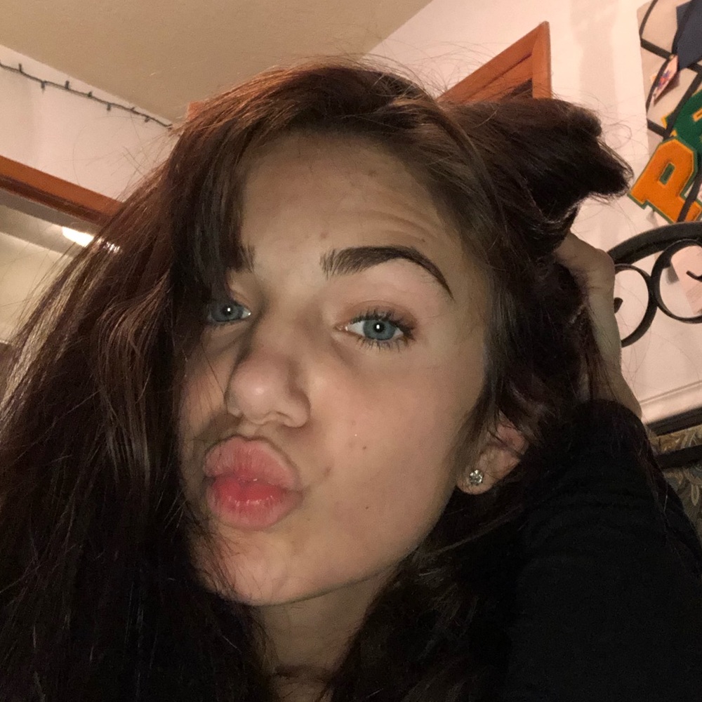 Meet your Posher, Madie